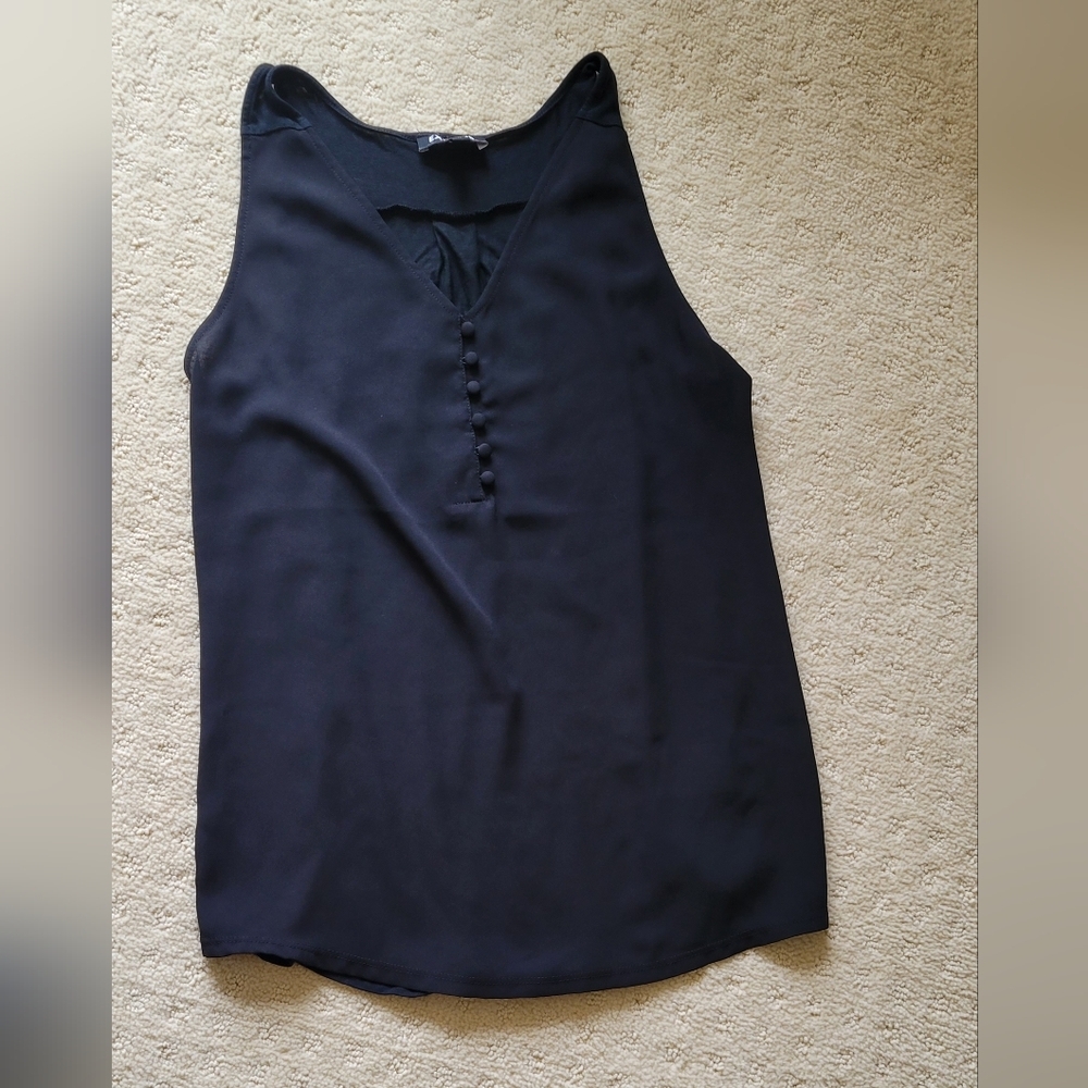 Express Top - Picture 2 of 6